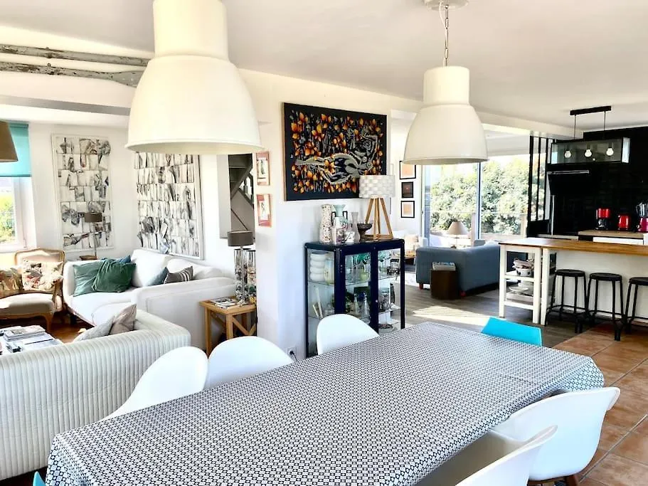 Villa Du Billou Repos Et Plaisirs De La Mer Santec 0*,  France